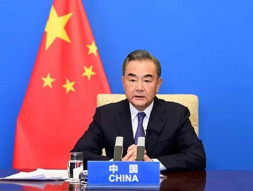 【讲话致辞】王毅在第十届东亚峰会外长会上的发言-中英文对照